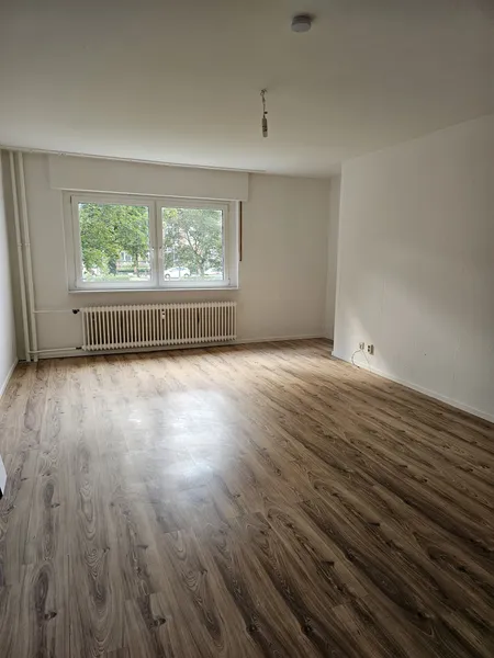 Zu vermieten Einzimmerwohnung im Hochparterre mit PKW Stellplatz — photo 1